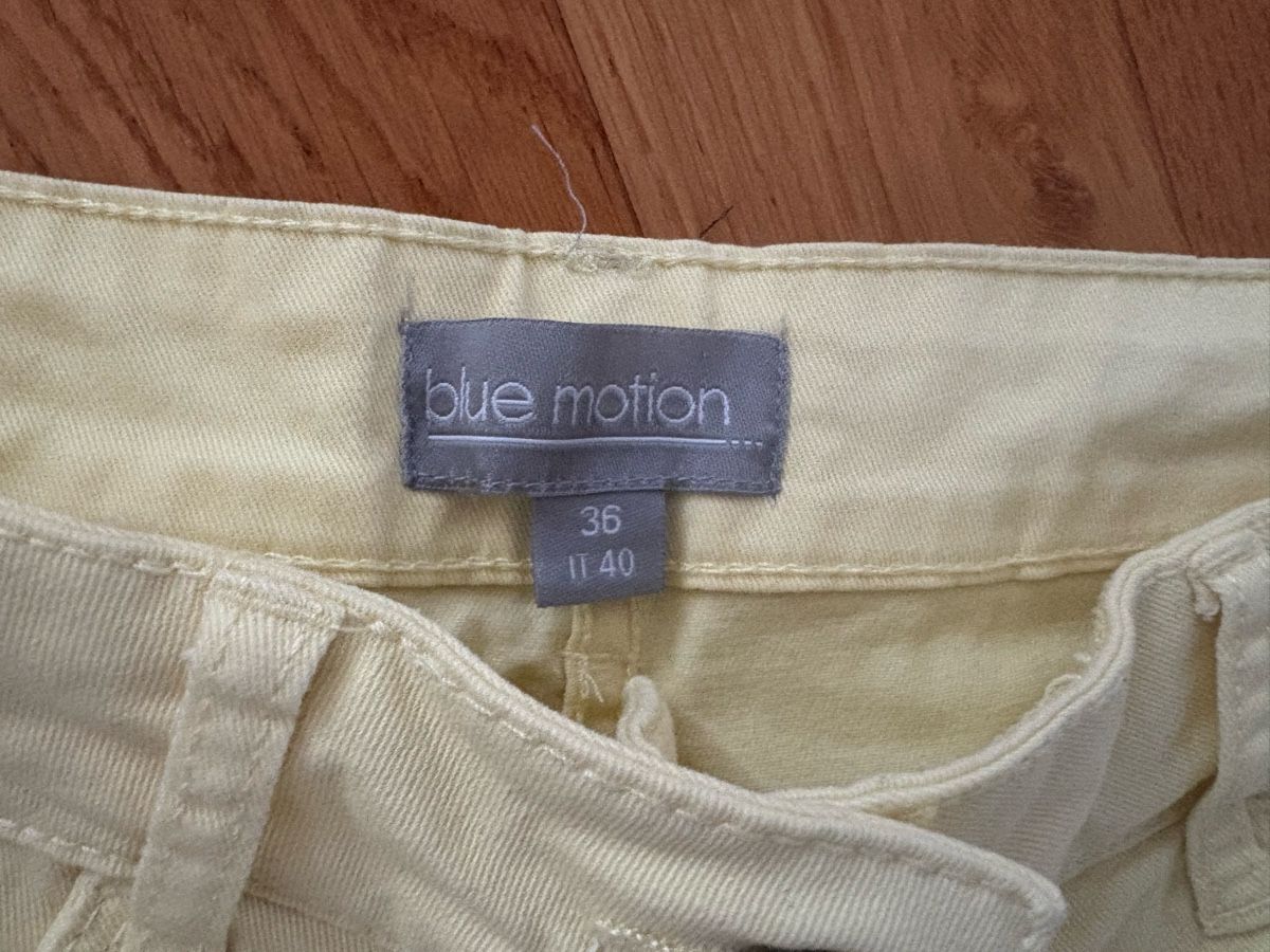 Pantaloni: Damen Shorts Hosen Grösse 36 – Usato da Beromünster venduto da msklef 6