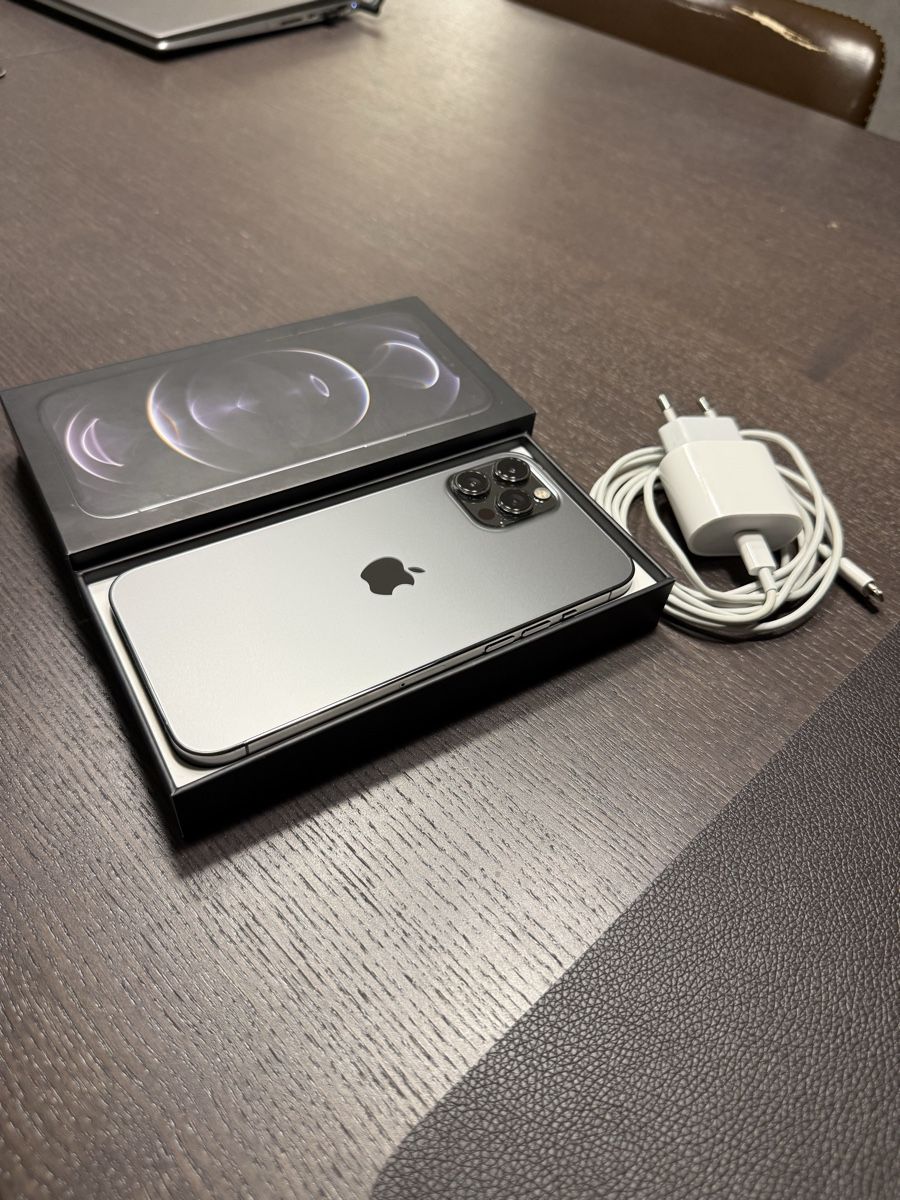 Apple Handys / Smartphones: iPhone 12 Pro Max Graphite 128GB - TOP Zustand – Gebraucht aus Zürich von DonNotorious29