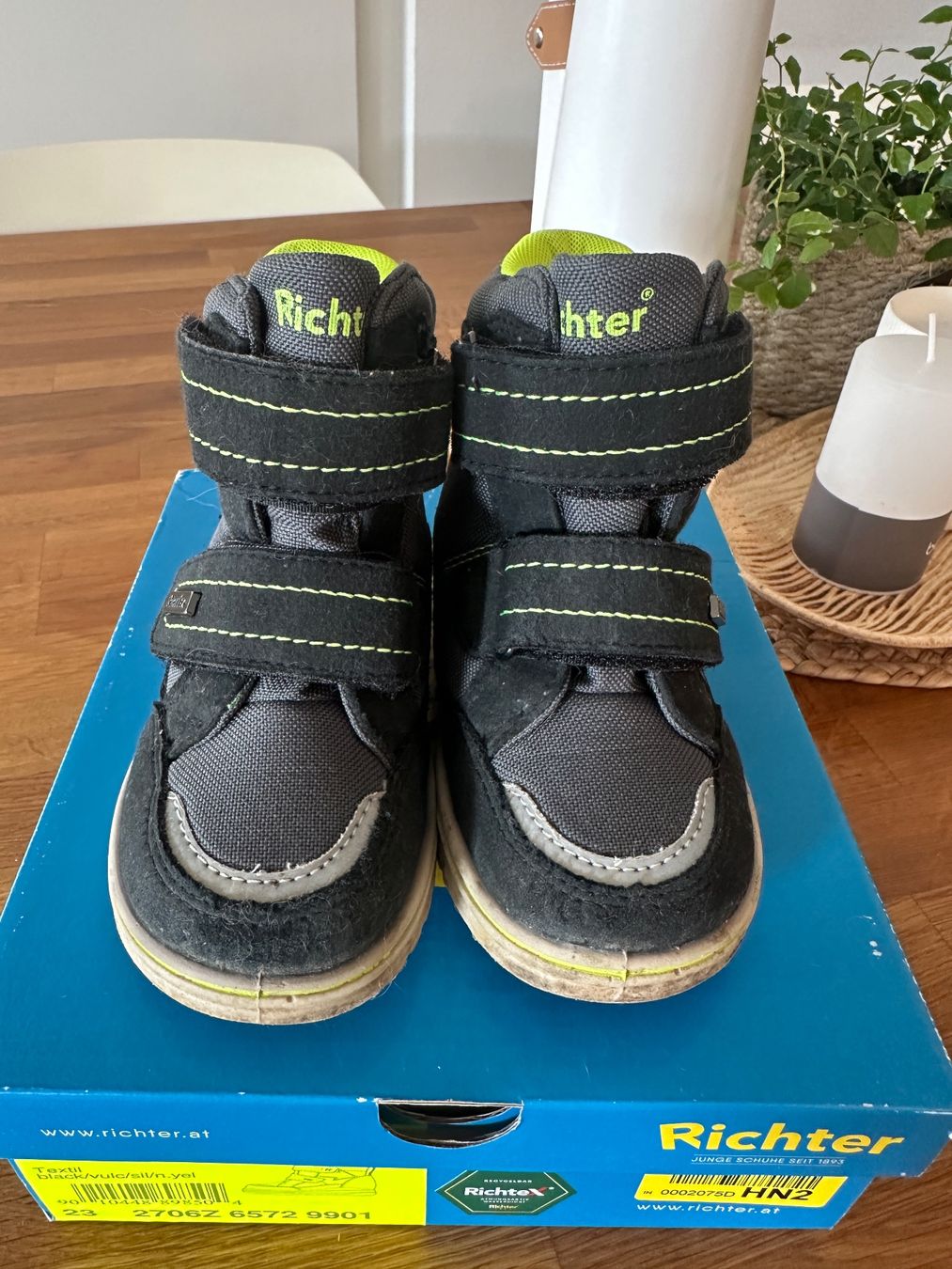 Scarpe per ragazzi: Richte Winterschuhe Gr. 23❄️ – Usato da Zürich venduto da JuliaSp 1