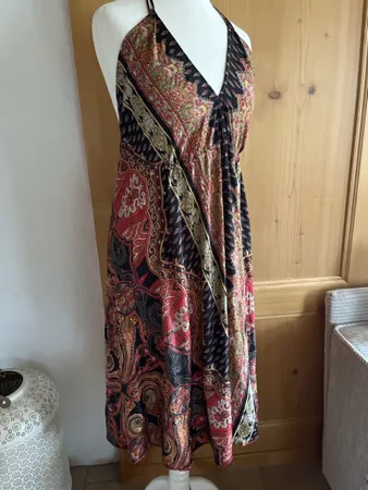 Sommerkleid Neckholder Paisley Muster bunt gemustert
