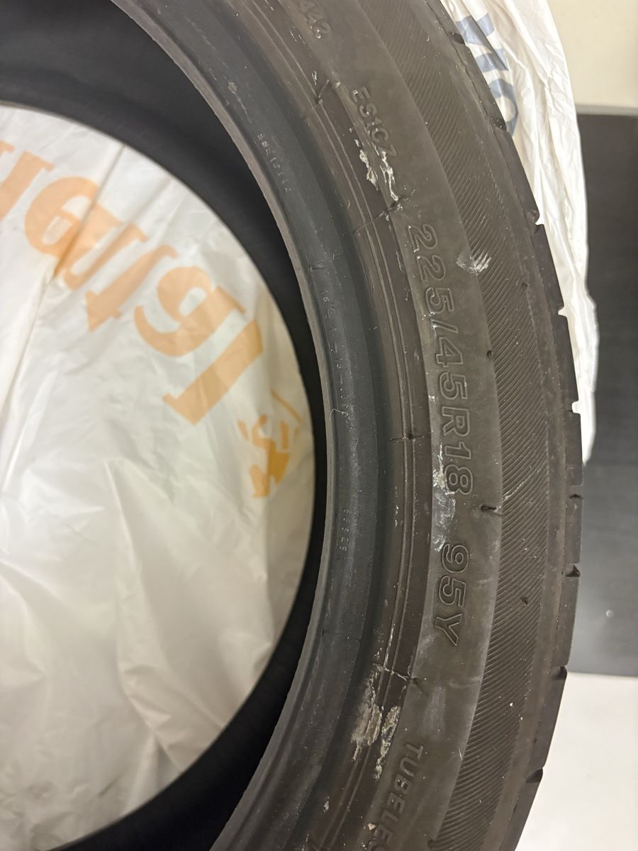 Pneus & Roues: 2 Bridgestone tyres – D'occasion à Nyon par den_b9