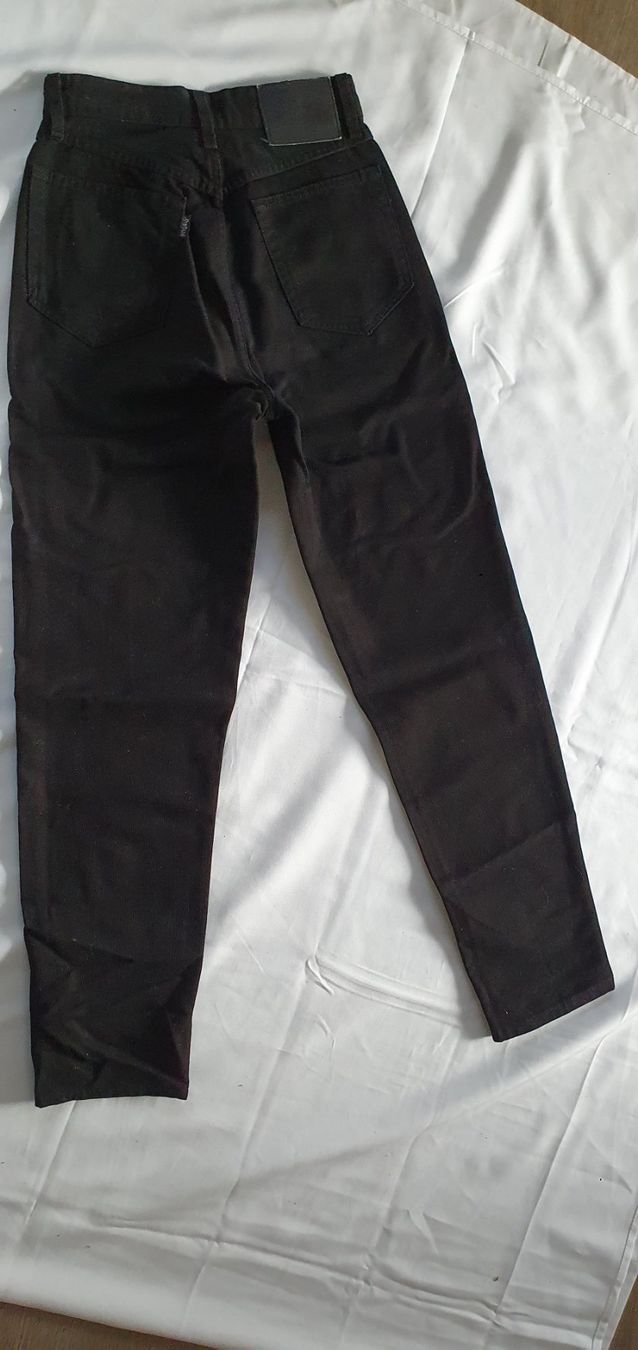 Pantaloni: schwarze Damenhose in 36 – Usato da Niederbuchsiten venduto da klengyel 4
