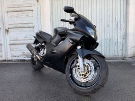 Honda CBR 600 Motorrad Strassentöff Superbike Renntöff