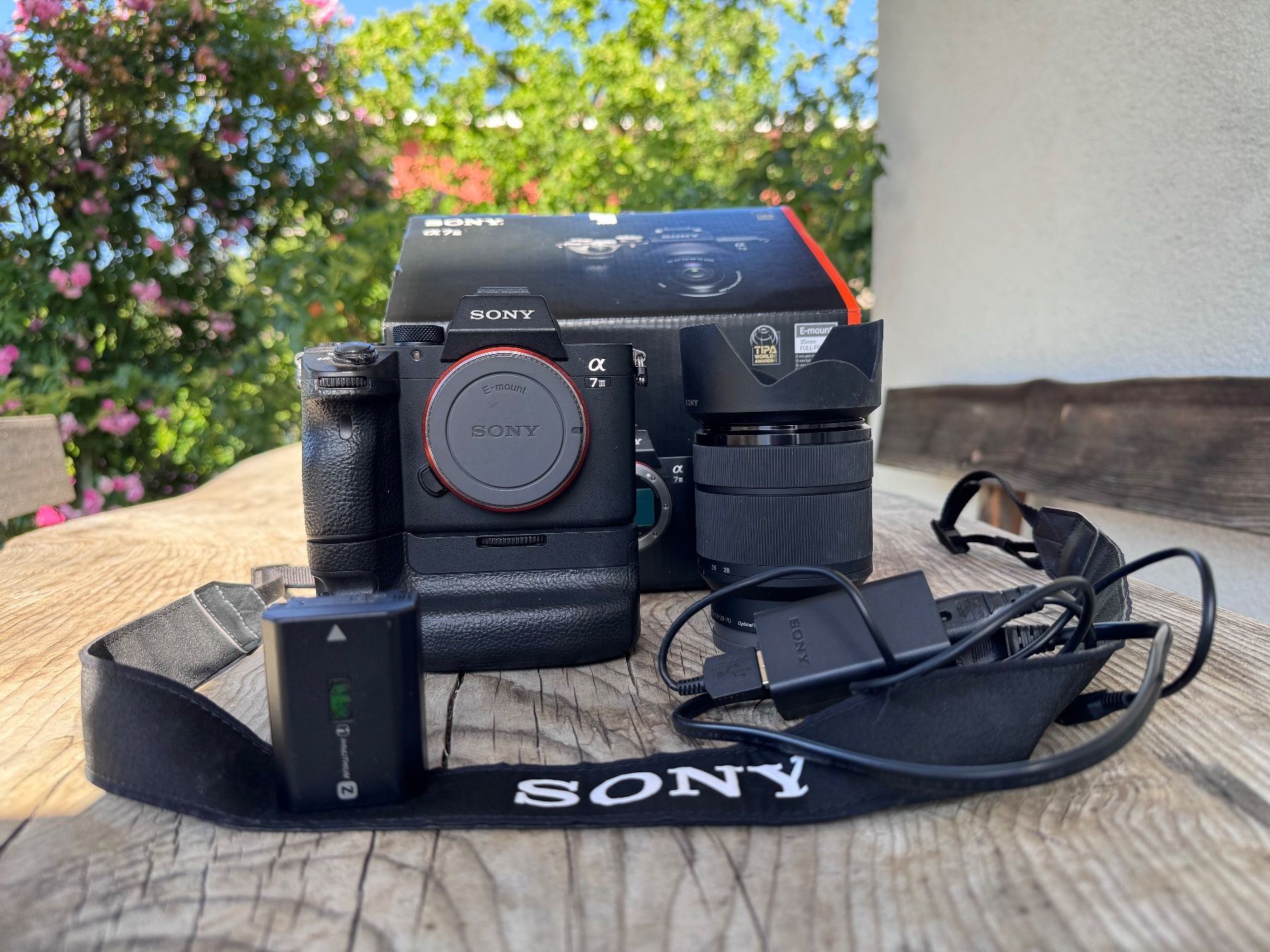 Sony Fotocamera: Sony A7 III + Original VG-C3EM + FE 28-70 OSS – Usato da Lüchingen venduto da mango002 6