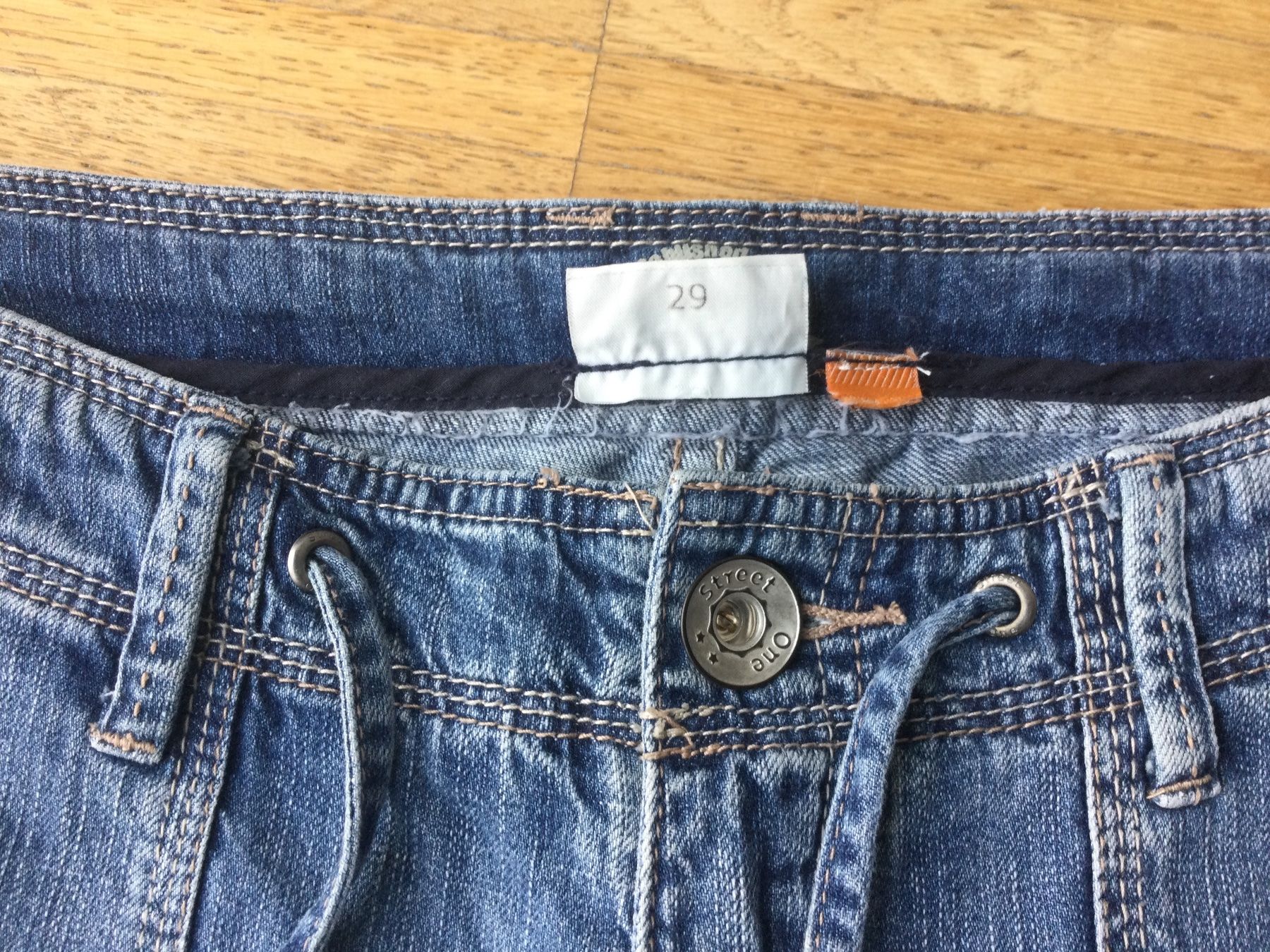 Jeans: Damen Capri Jeans Gr 29 – Usato da Zürich venduto da VorlonShadow 2