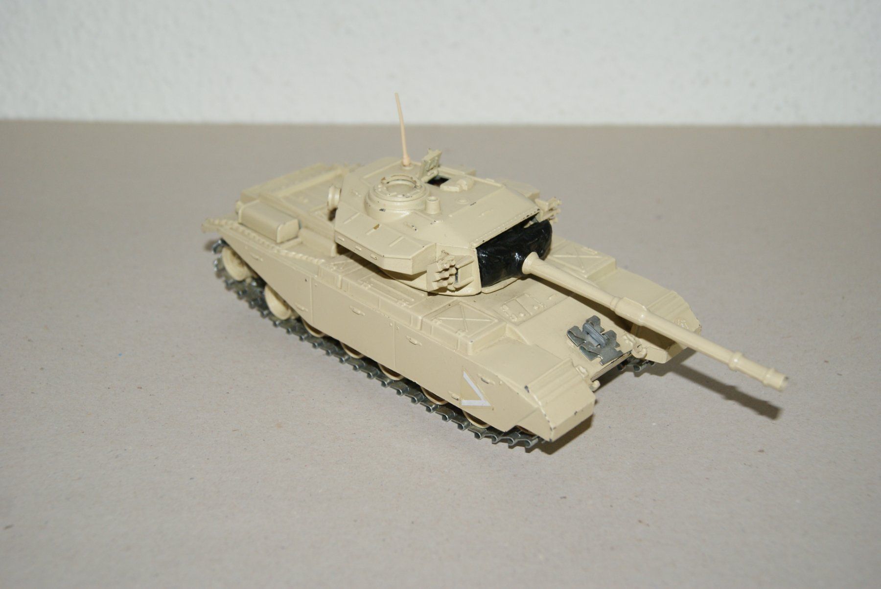 Polistil Modellbausätze & Standmodelle: Polistil Centurion Mk 5 Panzermodell 1:50 – Gebraucht aus Zürich von Widi1 1