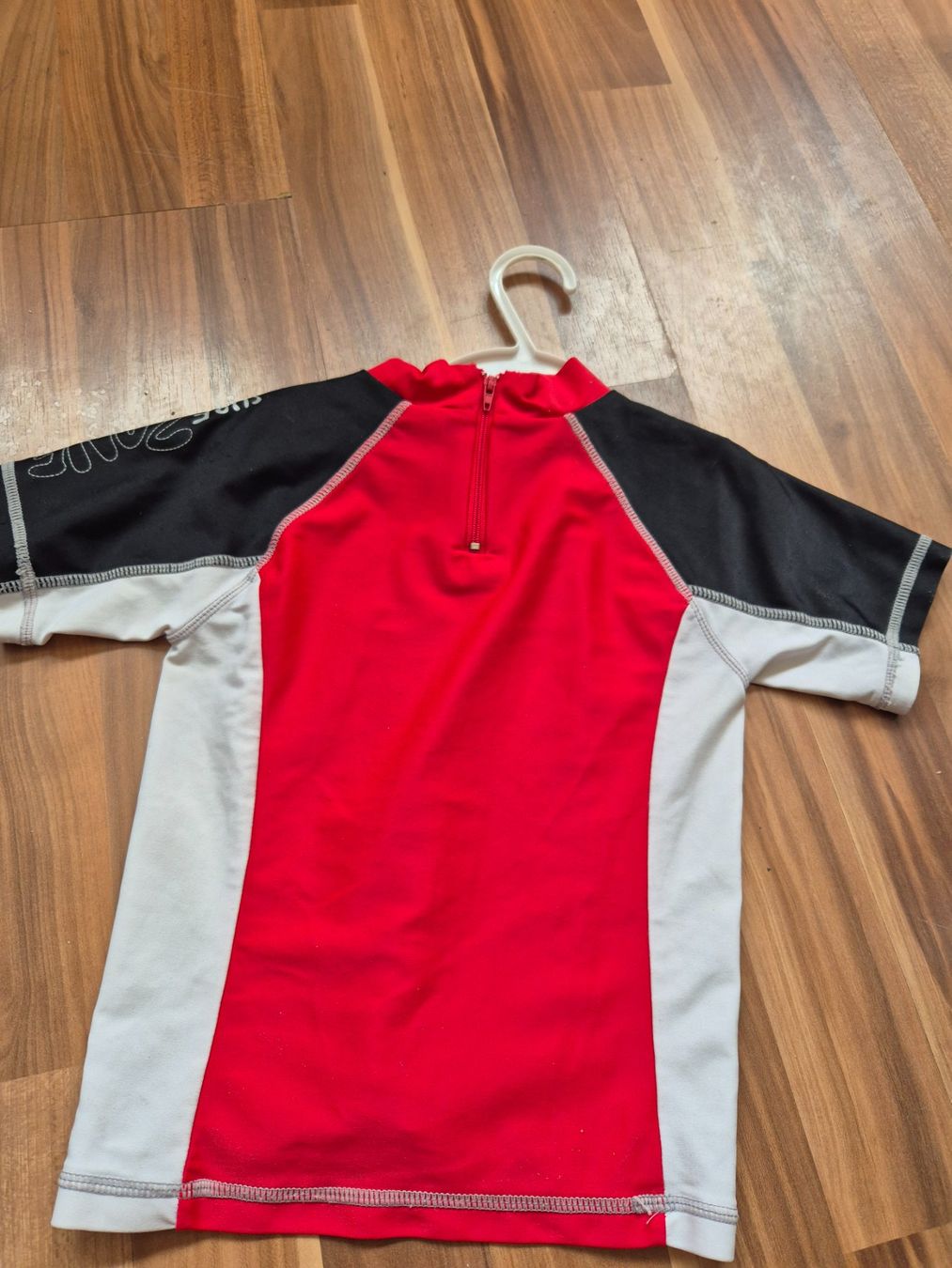 Hemden, T-Shirts & Polos: UV Badeshirt gr 110 B – Gebraucht aus Schwarzenburg von Flamingo07 2