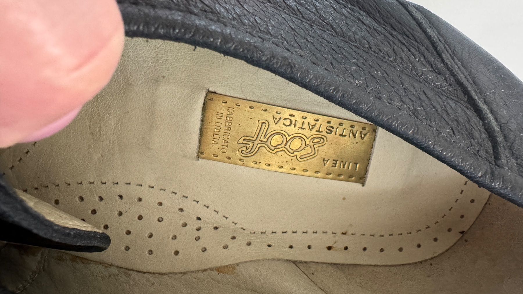 Herrenschuhe: Schuhe schwarz Leder Herren Grösse 48-49 – Gebraucht aus Altendorf von Ro 8