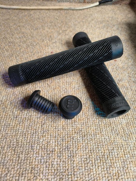 Universal Motorrad Lenkergriffe - 22mm Silikon Griffe Weiß Für Roller