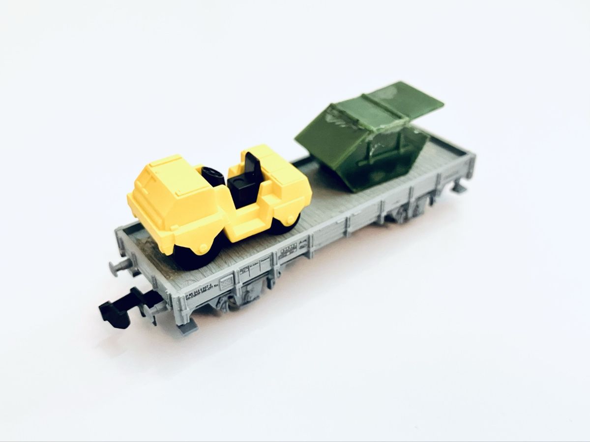 Roco Modellini di ferrovie: Baustellen Walze Transport Container SPUR N – Usato da Oberbuchsiten venduto da Orsetto24