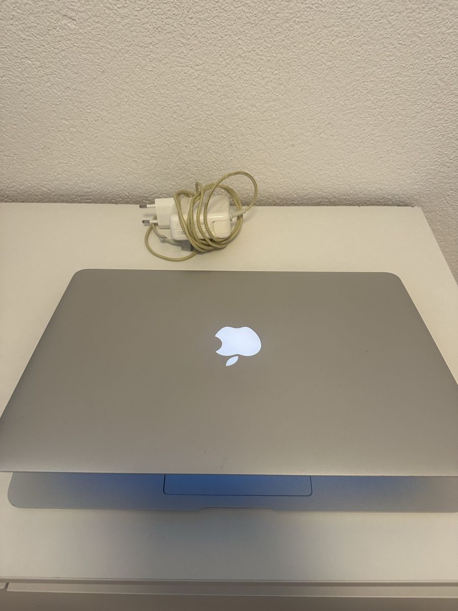 Apple Notebooks: MacBook Air 13", i5, 4GB RAM, 128GB SSD - Top Zustand! – Neu (gemäss Beschreibung) aus Seewen SZ von Celoxe 1