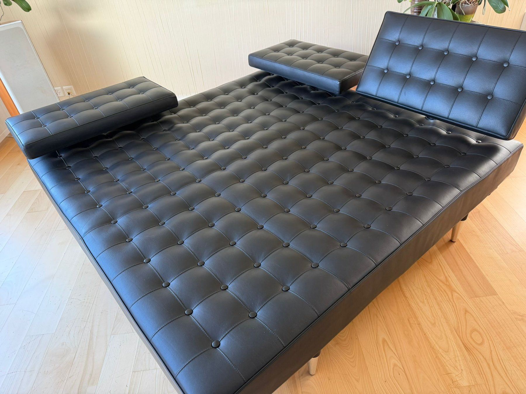 Cassina Sofas: Daybed Cassina Prive von Philippe Starck, 2007 – Gebraucht aus Baar von BeyelerA