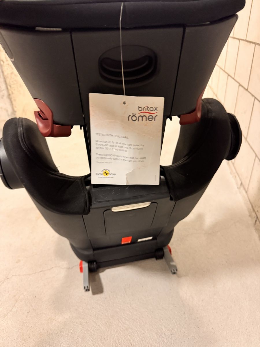 Britax Römer Seggiolini per auto: Auto-Kindersitz Römer Britax Kidfix 3M – Usato da Möhlin venduto da Orisha4133 2