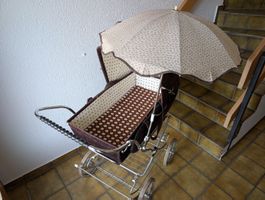 Kinderwagen älteres Design, braun, viel Zubehör, elegant
