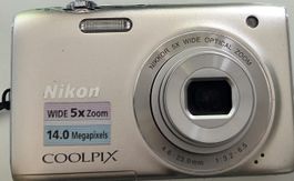 Nikon COOLPIX S3100 14.0 Megapixel Digitalkamera Silber