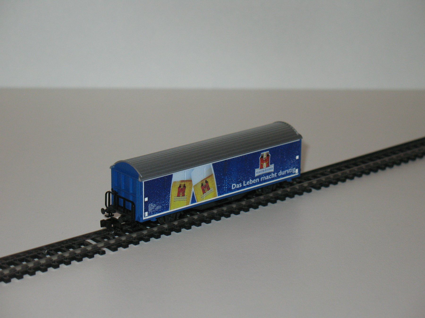 Trix Modelleisenbahnen: Schiebewandwagen der SBB "Feldschlösschen" / Minitrix 15605 – Gebraucht aus Ettiswil von Caapraibex 1