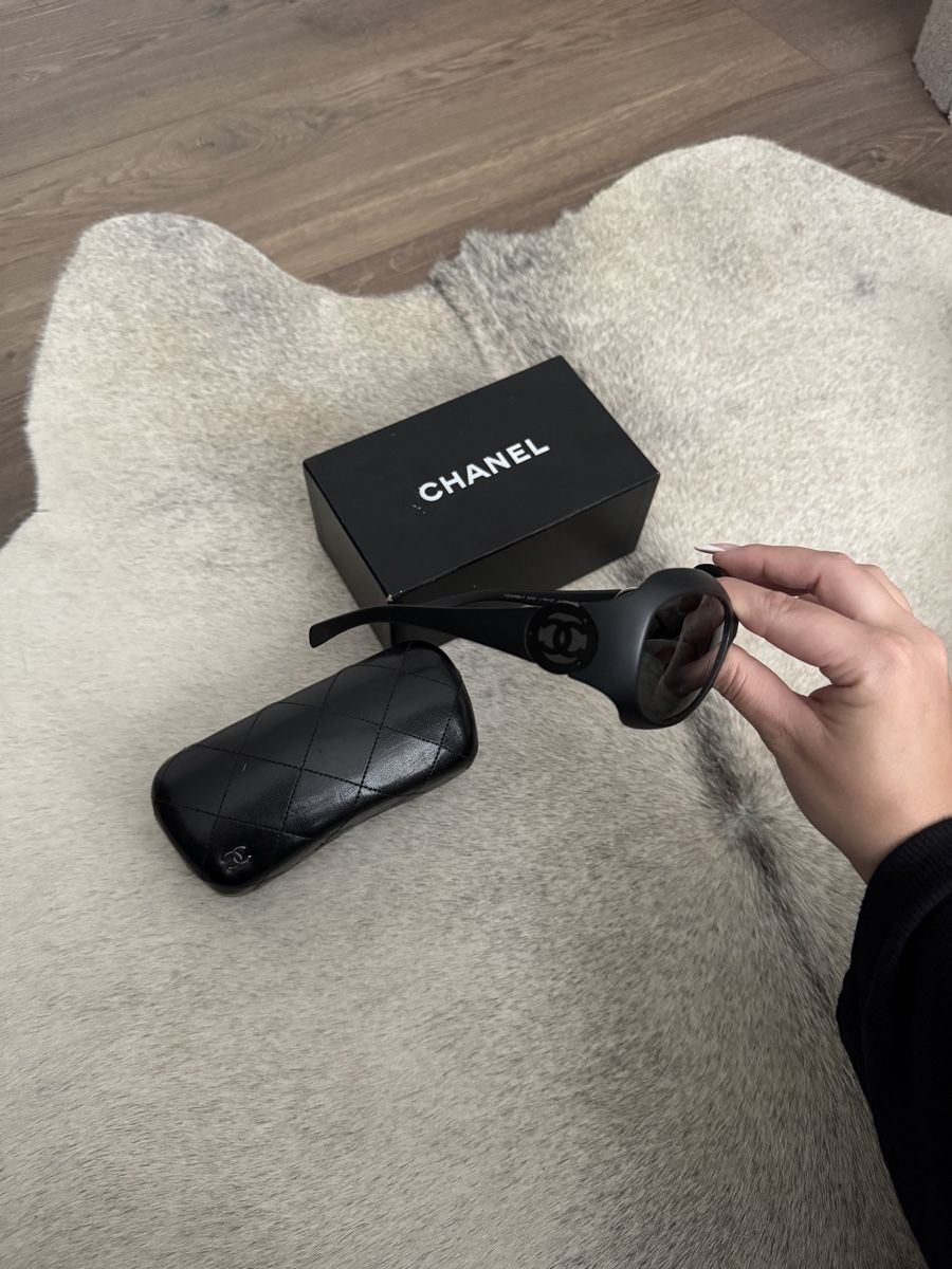 Chanel Occhiali & Lenti: Vintage Chanel sunglasses – Usato da Stetten AG venduto da senijadb