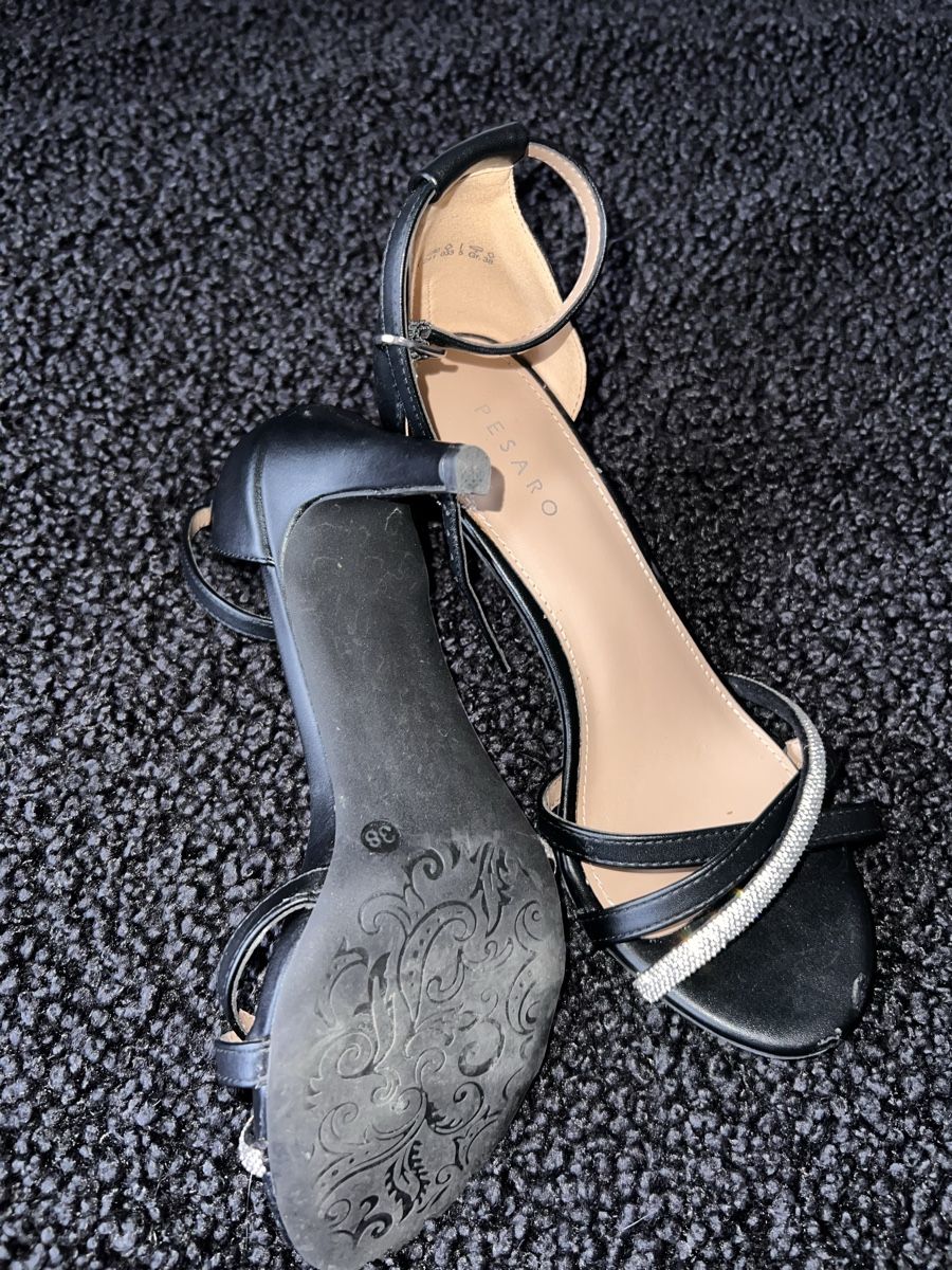 Scarpe da donna: Schuhe mit Absatz Grösse 38 – Usato da Horw venduto da ratta1996 2