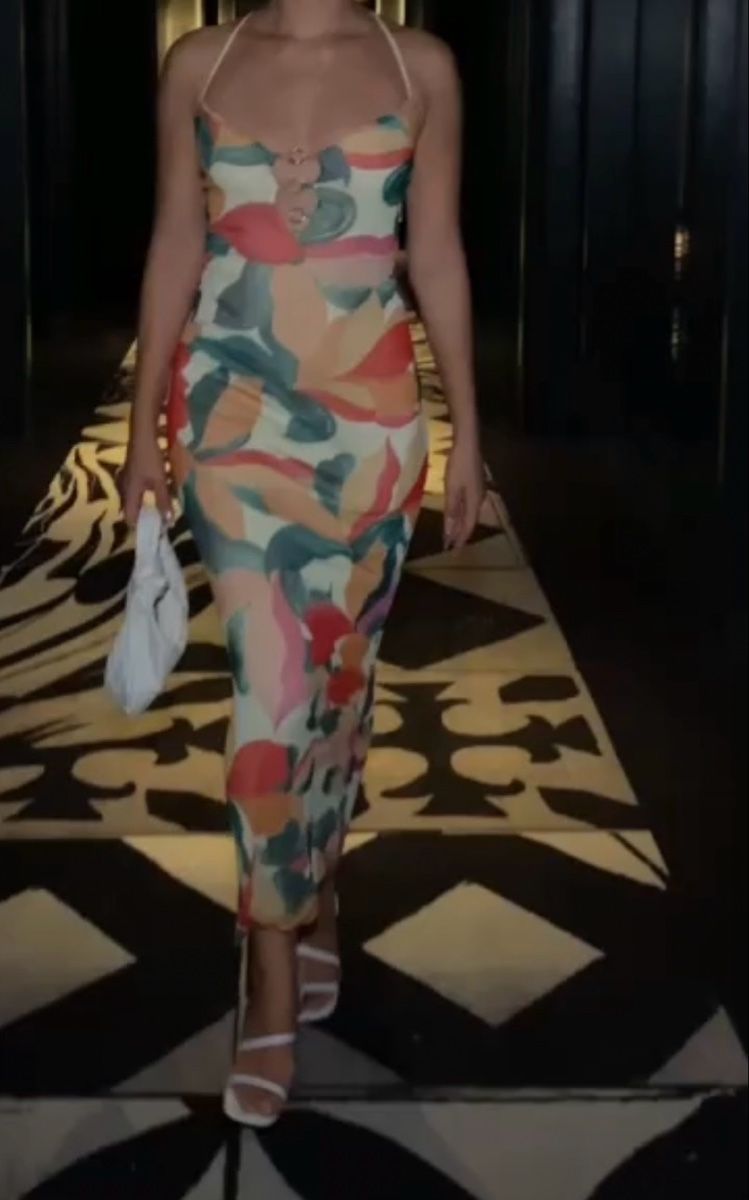 Asos Kleider: Asos Dress Gr 38 – Gebraucht aus Zürich von jan_zjq2
