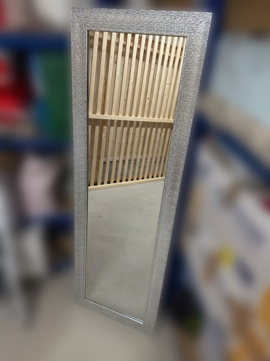 Miroirs: Dekorativer Spiegel mit silbernem Rahmen – Neuf (Voir description) à Neuenhof par cva_7c8y