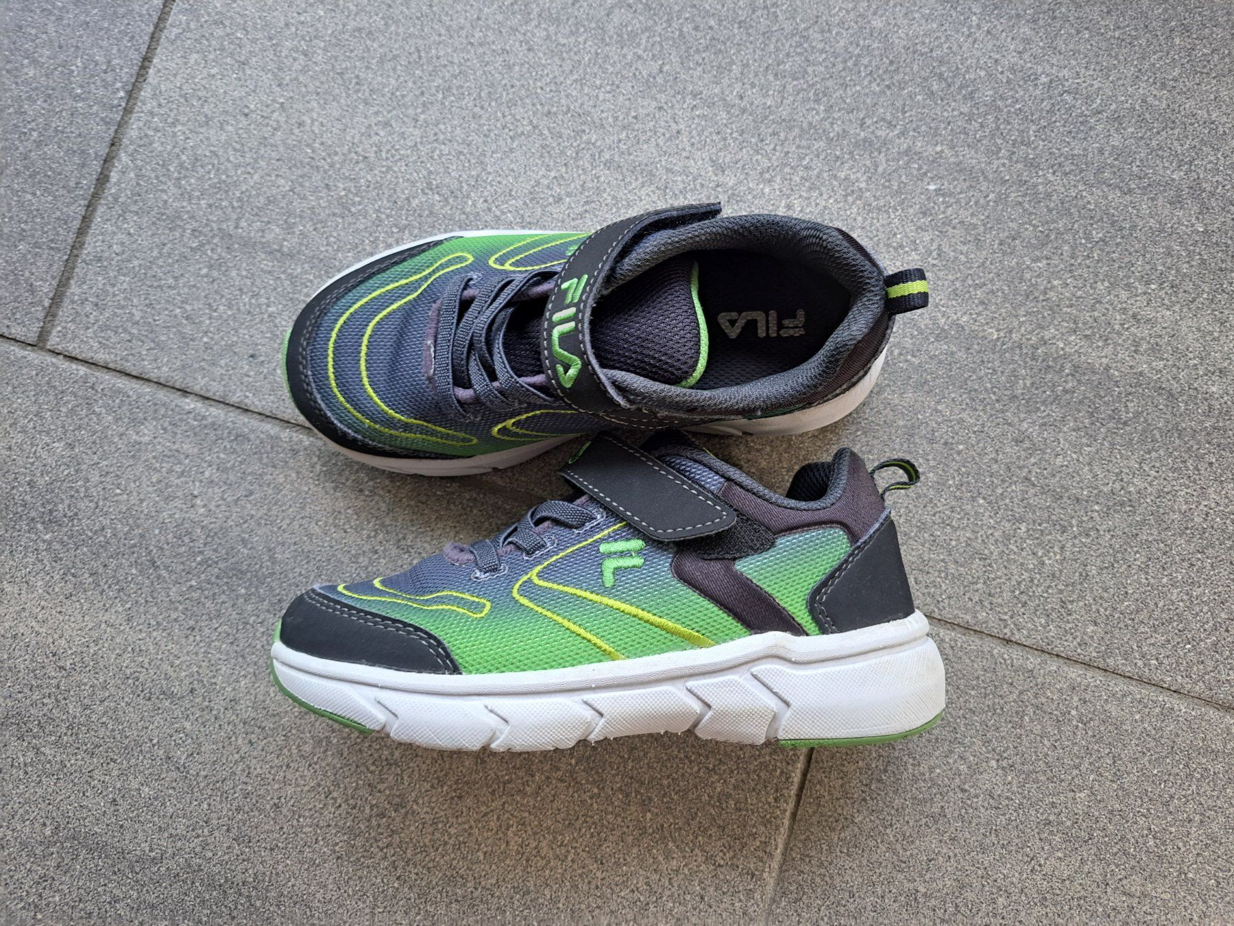 Fila Scarpe per ragazzi: FILA Turnschuhe Gr 28 – Usato da Bünzen venduto da nagyagi111mail 1