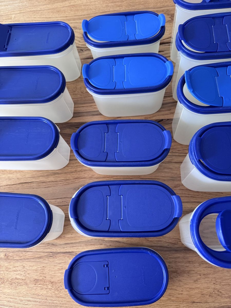 Tupperware Behälter & Ähnliches: Tupperware Vorratsbehälter Set blau/transparent gebraucht – Gebraucht aus Rickenbach SO von irgendsoeine 3
