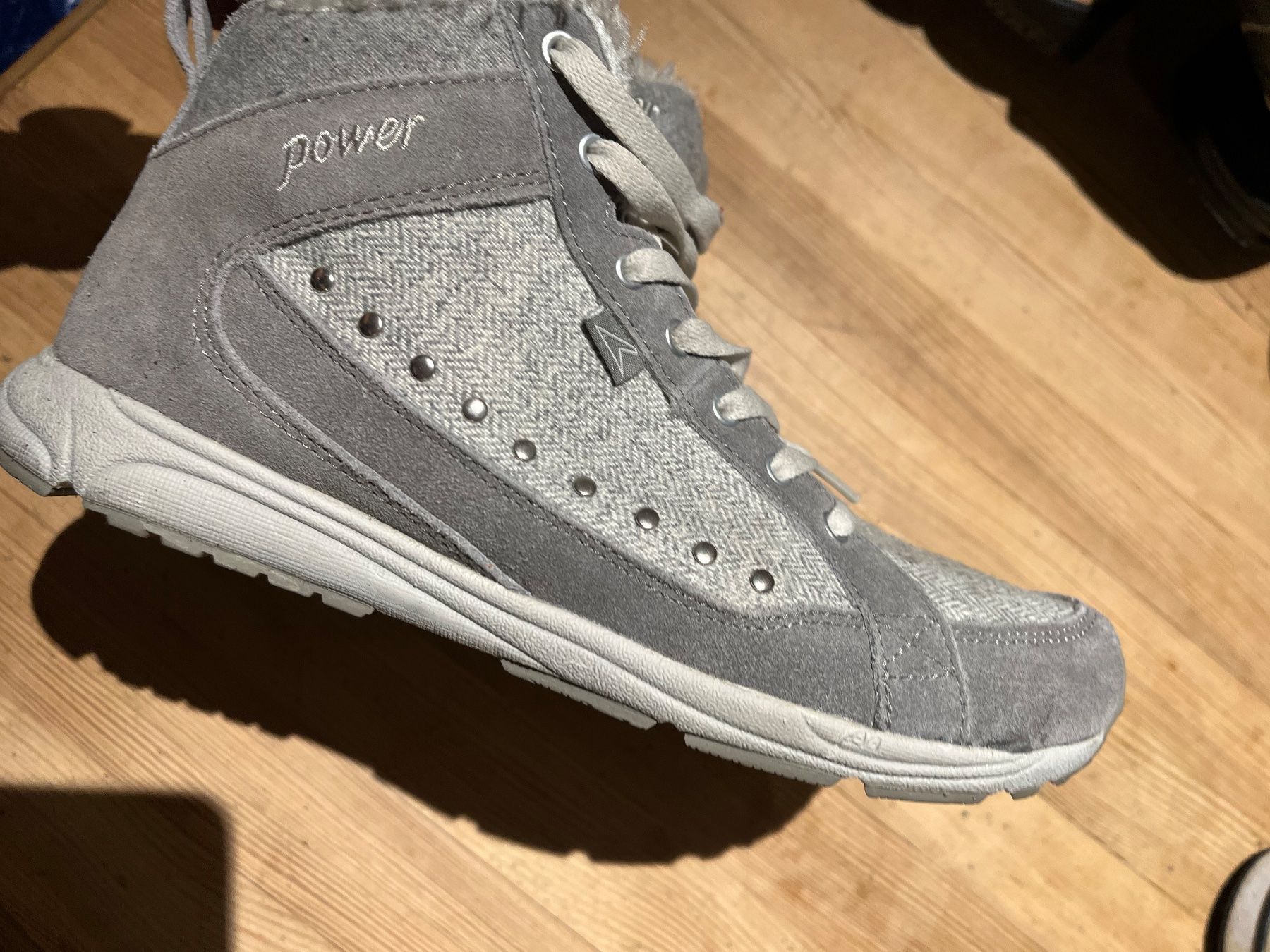 Damenschuhe: Baskets fourrés taille 38 maman – Gebraucht aus Veyrier von kimedovapa 1
