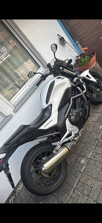 Honda Touring: Honda NC700ABS – Usato da Meiringen venduto da lin_zc2c 1