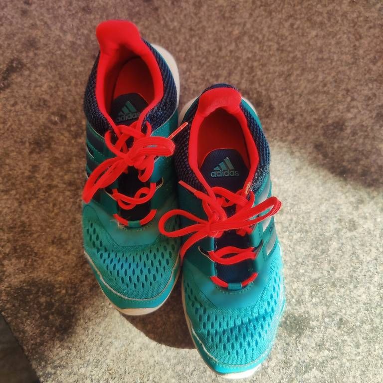 Scarpe per ragazzi: Adidas, Gr. 35,5 – Usato da Rueras venduto da fscw