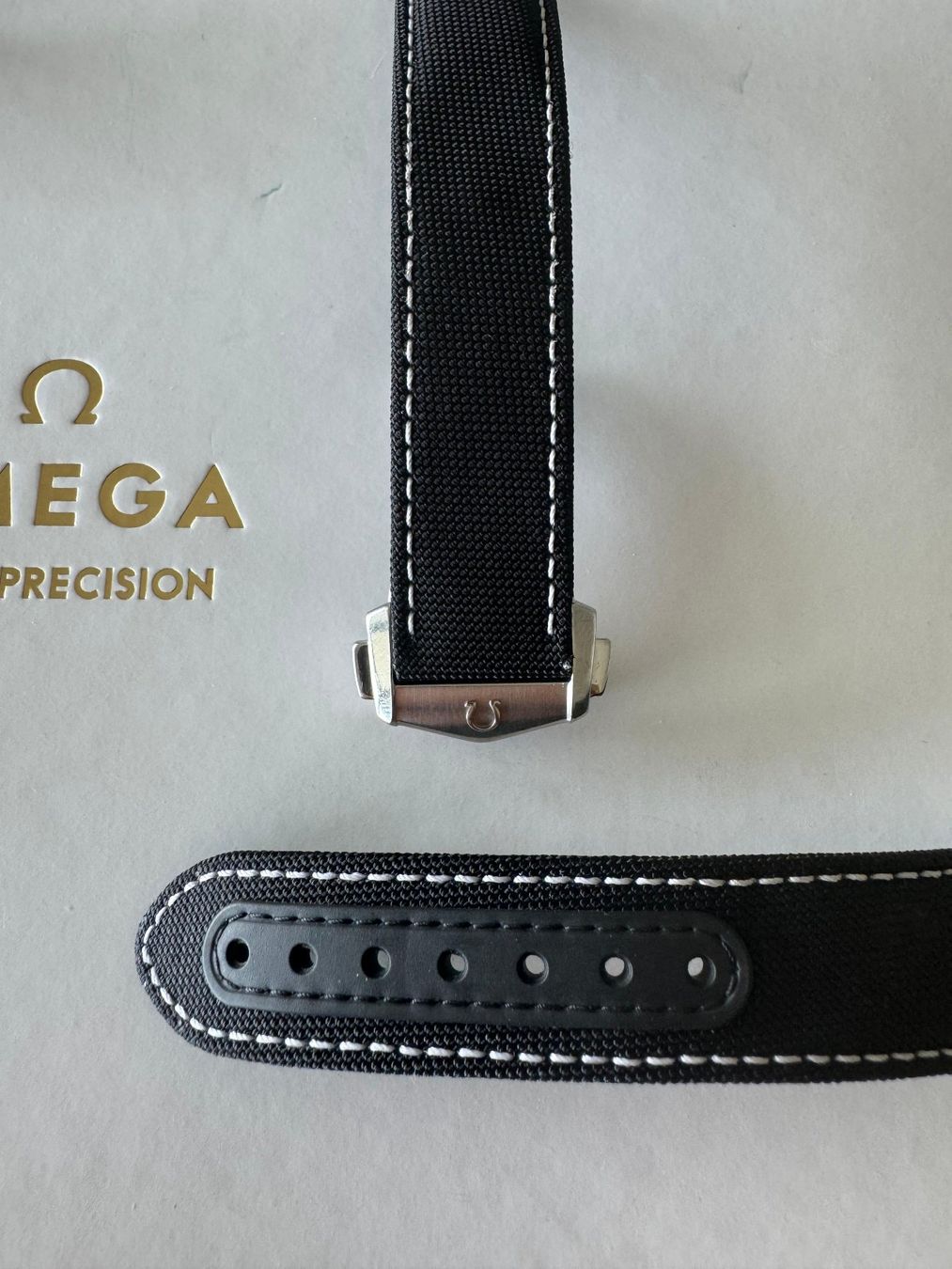 Omega Armbänder & -reifen: Omega Snoopy 45th Cordura Strap + Omega Deployant Clasp – Gebraucht aus Biel/Bienne von leop93