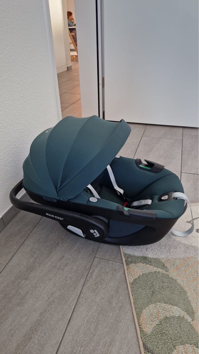 Maxi-Cosi Sièges auto: Babyschale Maxi Cosi pebble 360 – D'occasion à Wetzikon ZH par sal_v2jt 1