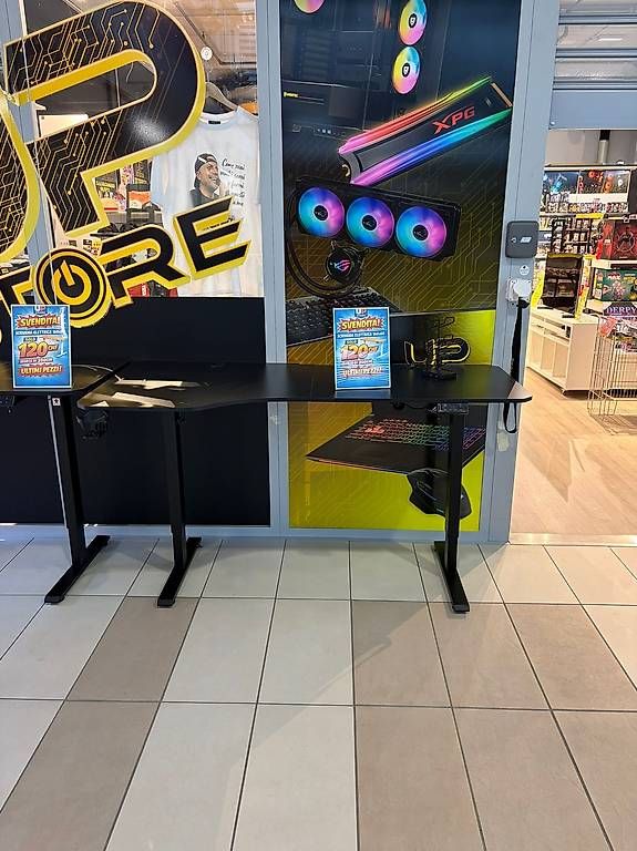 Scrivanie: Scrivania Casaria - Ufficio & Gaming – Usato da S. Antonino venduto da UPSTORE