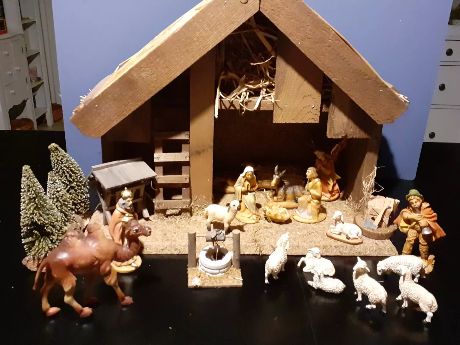 Figuren: Krippenfiguren mit Stall – Gebraucht aus Volketswil von greifensee11511 2