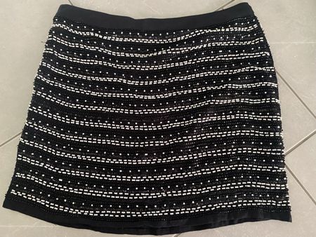 Mango Rock / Jupe schwarz weiss bestickt mit Perlen, Gr. 38