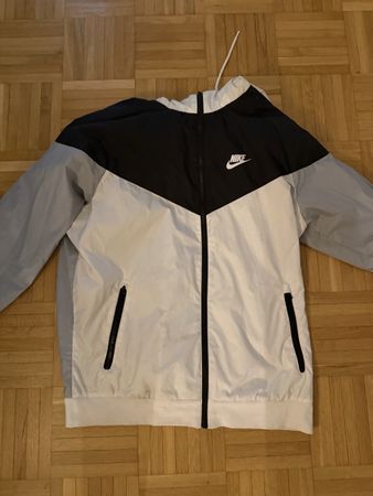 Nike Windbreaker Jacke Grösse M guter Zustand
