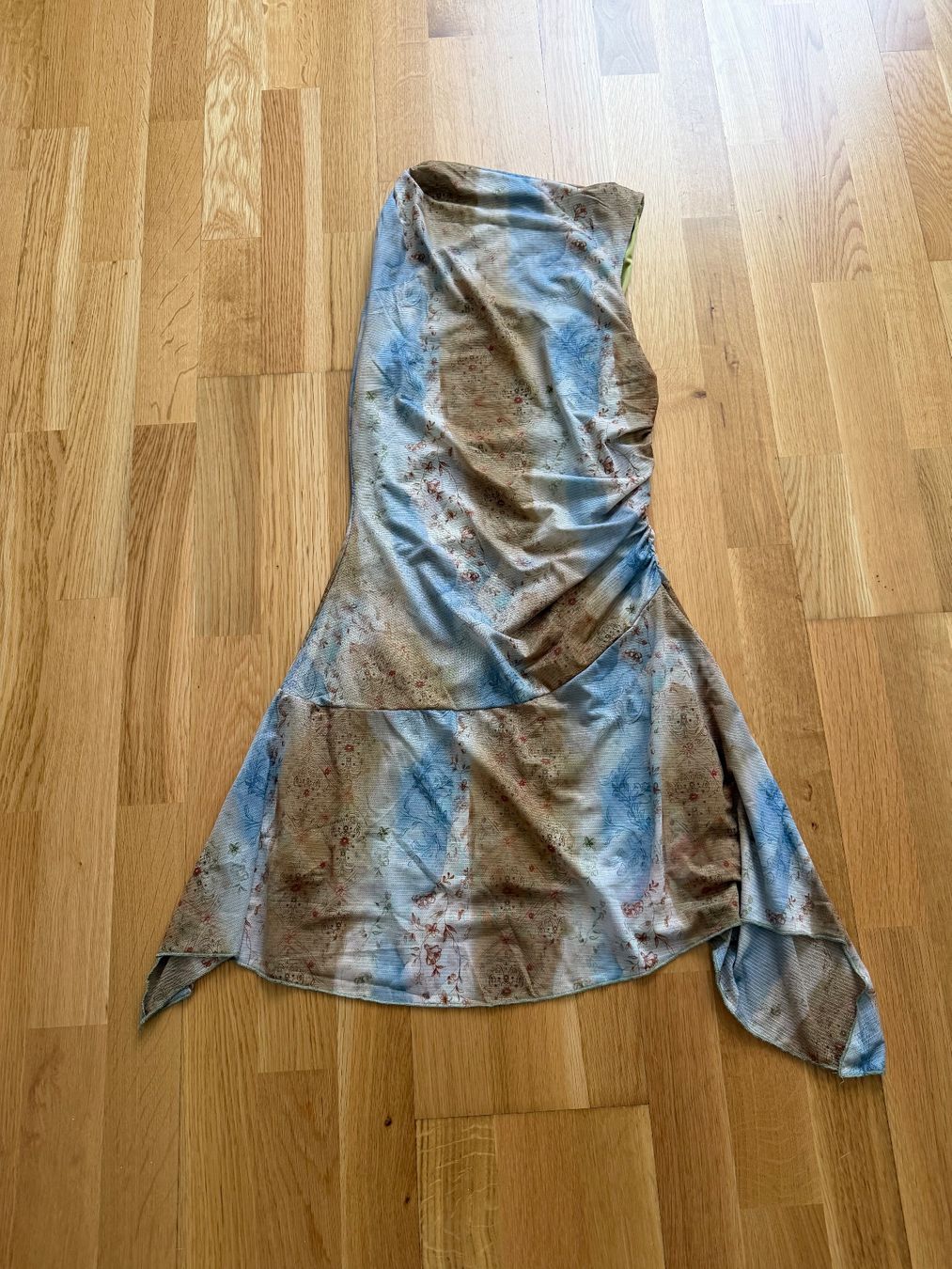 Vestiti: KLEID NIE GETRAGEN – Nuovo (secondo la descrizione) da Bern venduto da sar_56rd 1