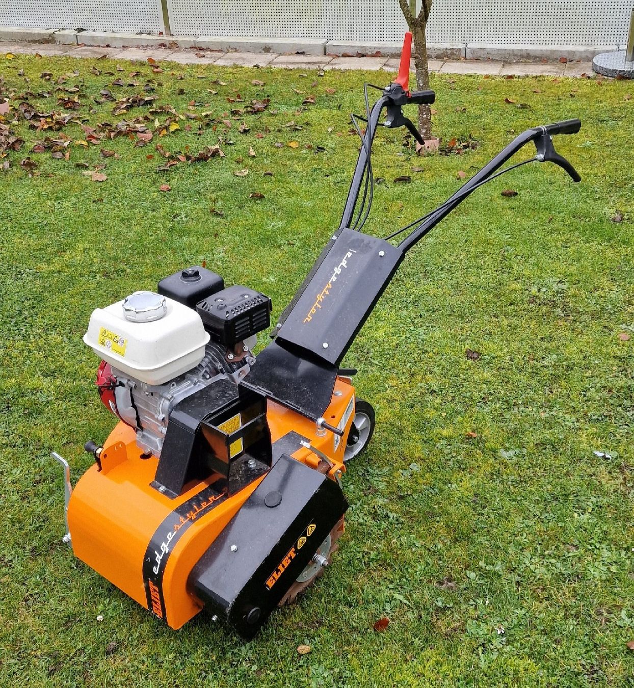 Tutte le macchine: Eliet Kantenschneider Edge Styler Plus Pro – Usato da Tagelswangen venduto da Axel_36 1