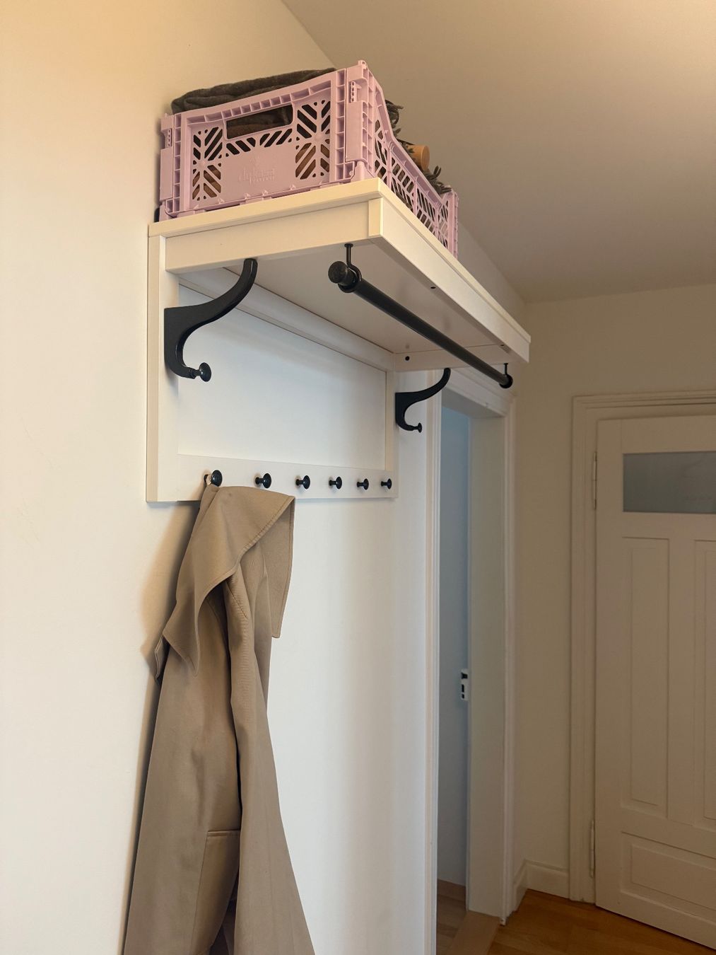 Ikea Garderobe: IKEA Hemnes wandgaderobe – Gebraucht aus Zürich von jul_l9s6 1