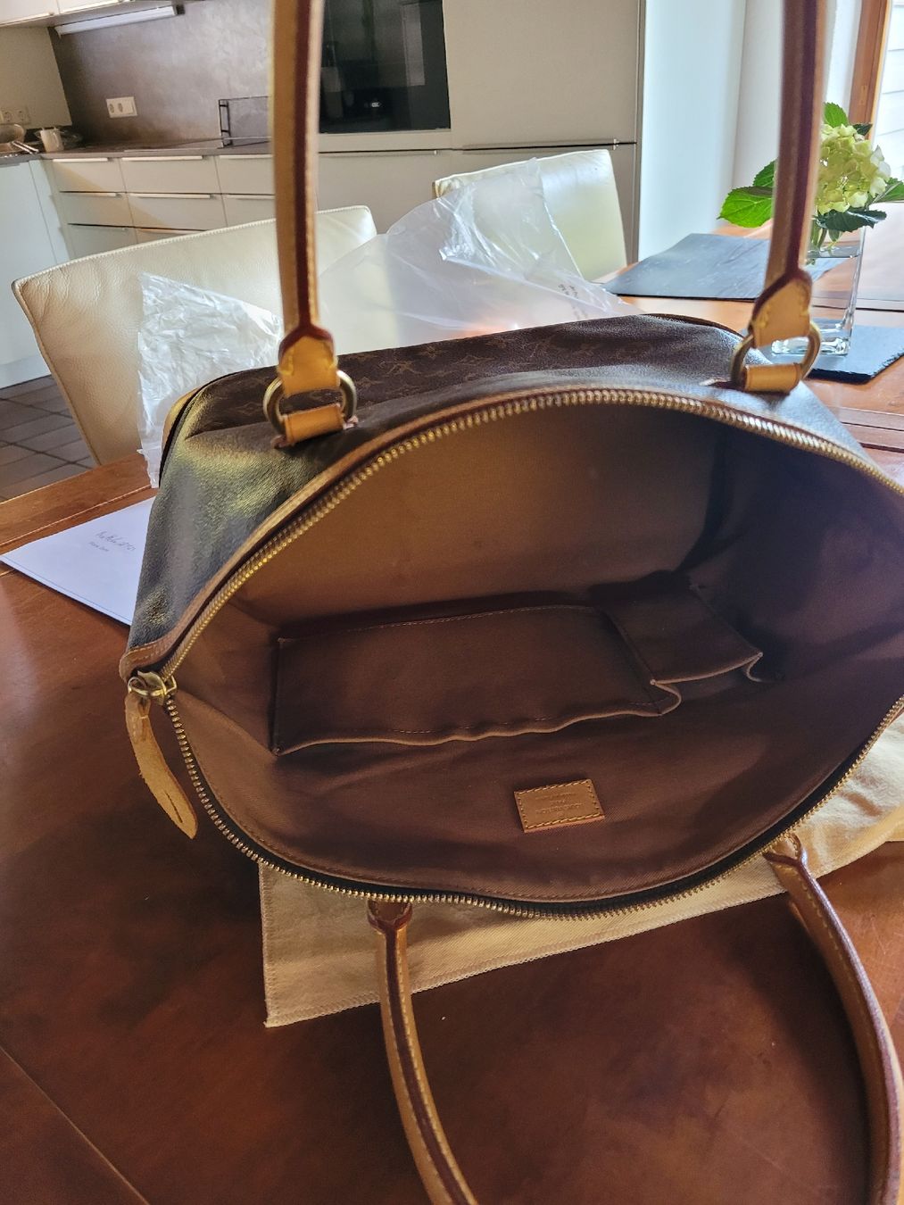 Louis Vuitton Sacs femmes: Original Louis Vuitton Monogram Canvas Bag,  Lockit Horizont – D'occasion à Wallisellen par mariusklar73 1