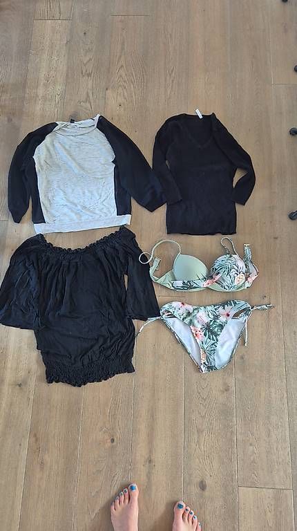 Lots de vêtements: Kleider Gr. XS – D'occasion à Hagneck par Excite3