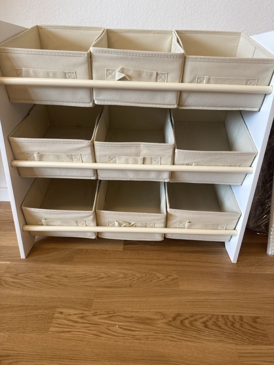 Étagères: Organizer Shelf with 9 Fabric Bins White Beige – D'occasion à Zug par lev_756v 2