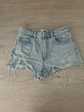 Jeans Shorts TW Grösse 36 zerrissen guter Zustand