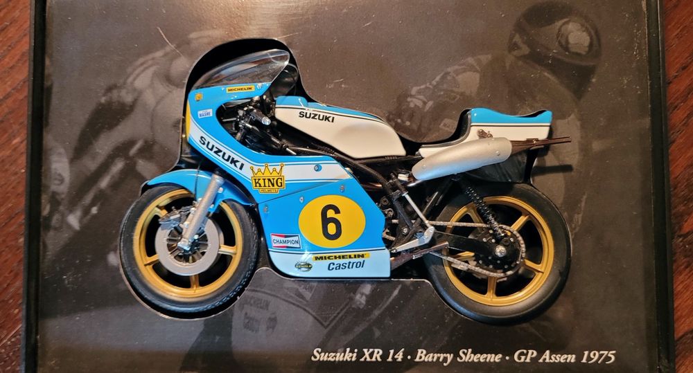 MINICHAMPSSuzuki XR14 •B.Sheene•GP 1975
