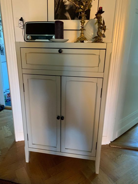 A vendre petite armoire buffet Kaufen auf Ricardo