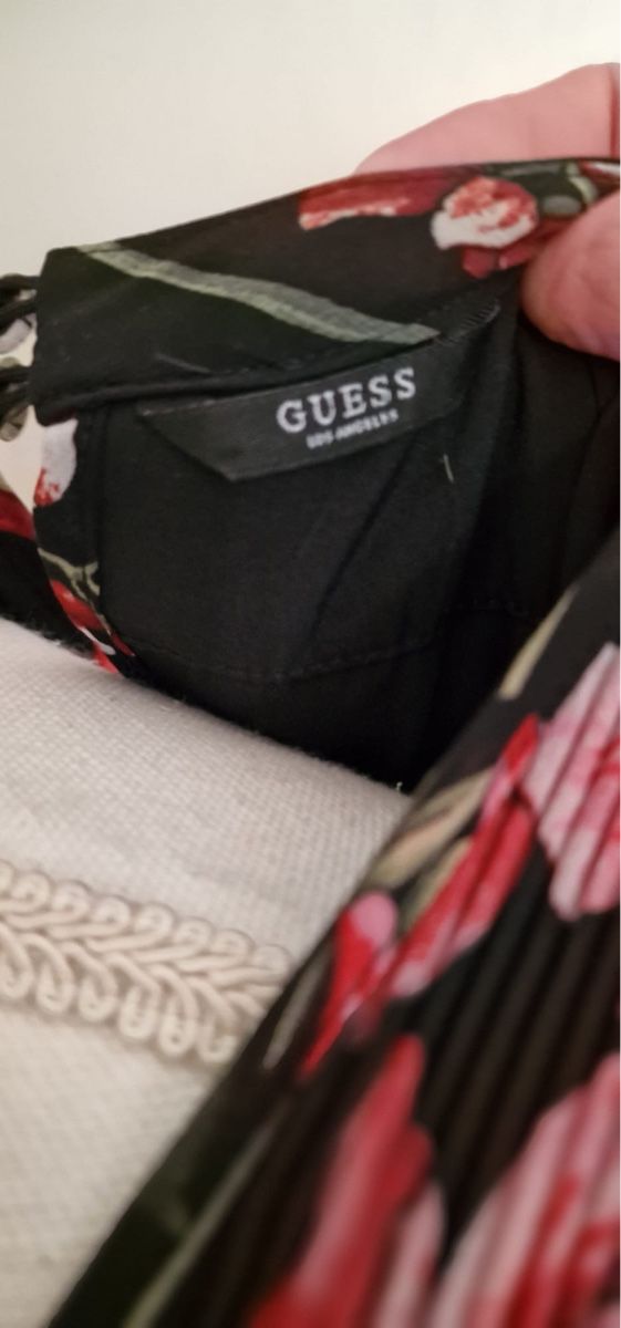 Top: Guess Bluse, Sommerbluse, Blumenmuster, Grösse L, Neu – Nuovo (secondo la descrizione) da St. Gallen venduto da mania03 2