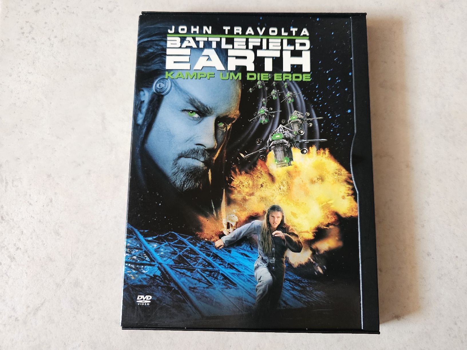 Alle DVDs: Battlefield Earth  -  Kampf um die Erde – Gebraucht aus Schneisingen von backstore24