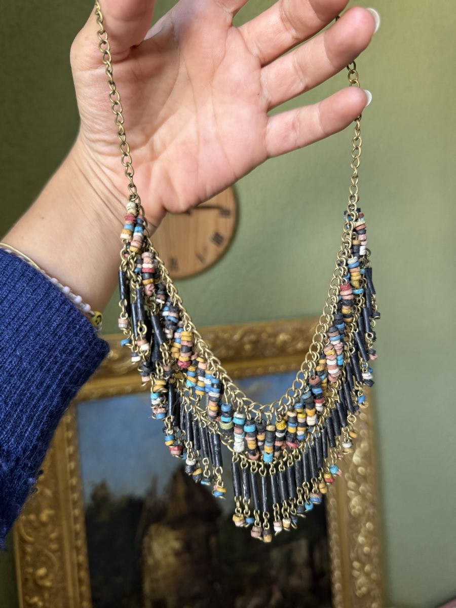 Catenine: Boho multi-color beaded kenyan fringe statement necklace – Usato da Zürich venduto da olalinda