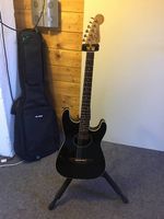 Fender Stratacoustc in gutem Zustand mit Tasche und Gurt