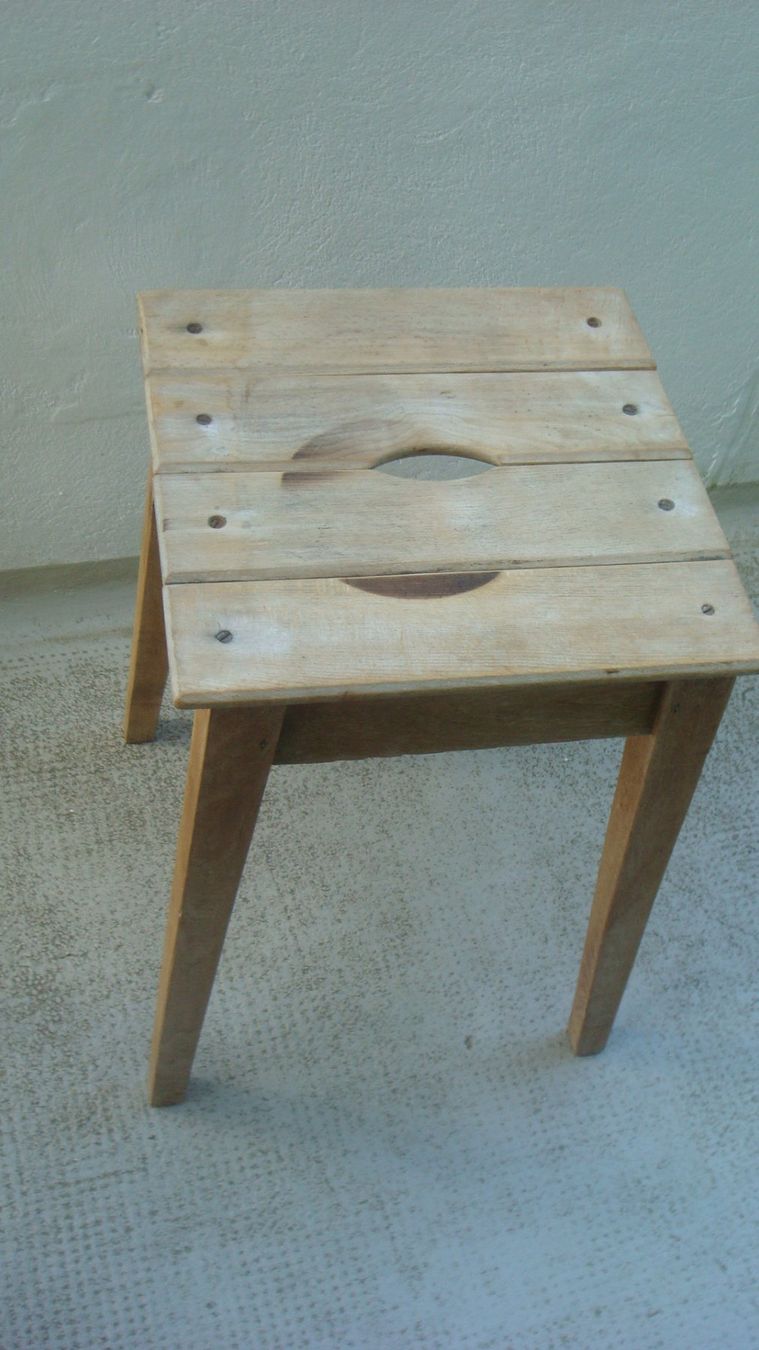 Hocker: Antikes Tabourettli Holzhocker – Gebraucht aus Münchenstein von Pesci6