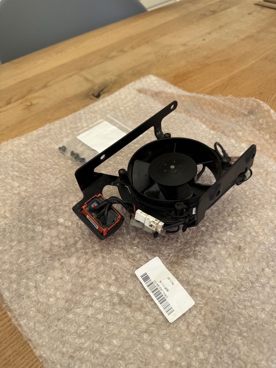 KTM Tutti i ricambio per moto: Kühlerlüfter Ktm exc Original – Usato da Basel venduto da mic_989s 3
